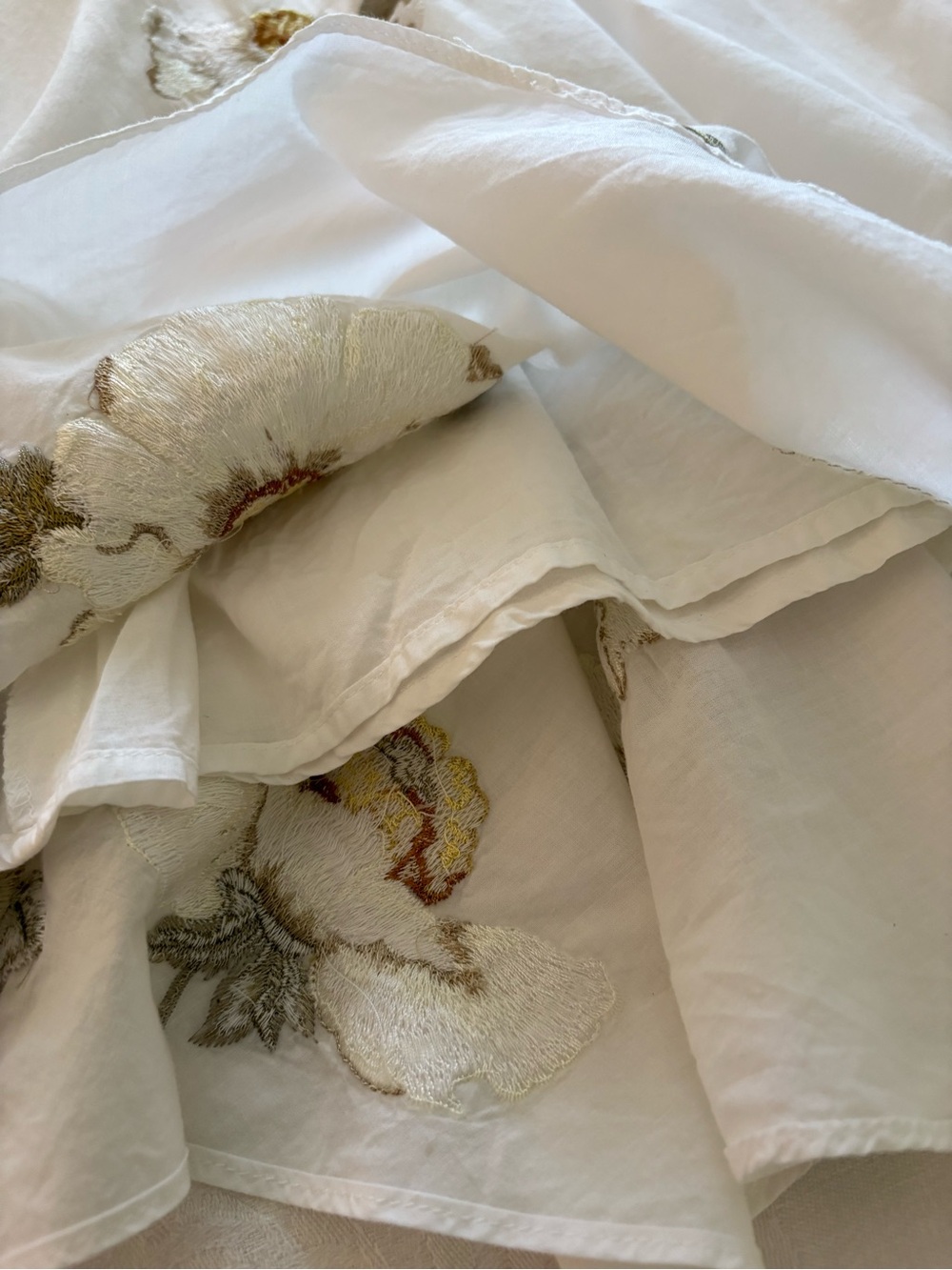 Isda & Co. White Floral Embroidered Skirt - Picture 3 of 7